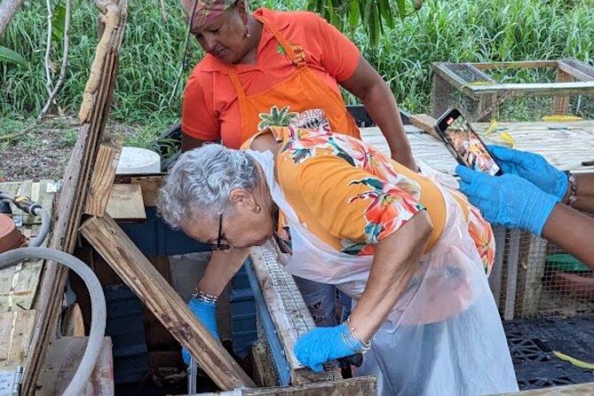 A Evening Cultural Experience Through Food Cooking Class St. Croix - Choosing Your Crab, Then Learning the Story Behind Local Crabs