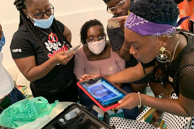 Augmented Reality Secret Agent Treasure Hunt in St Thomas - Transportation comfort: why the private air-conditioned ride is part of the value