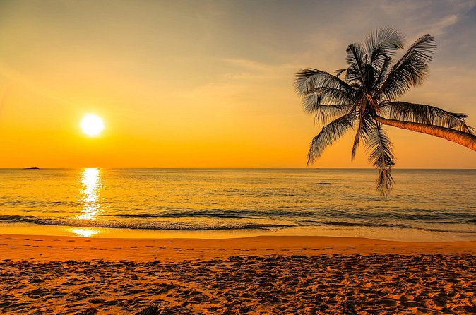Cocktail Sunset Cruise from Sapphire Beach Resort - Crew Energy, Music, and Why the Experience Feels Effortless