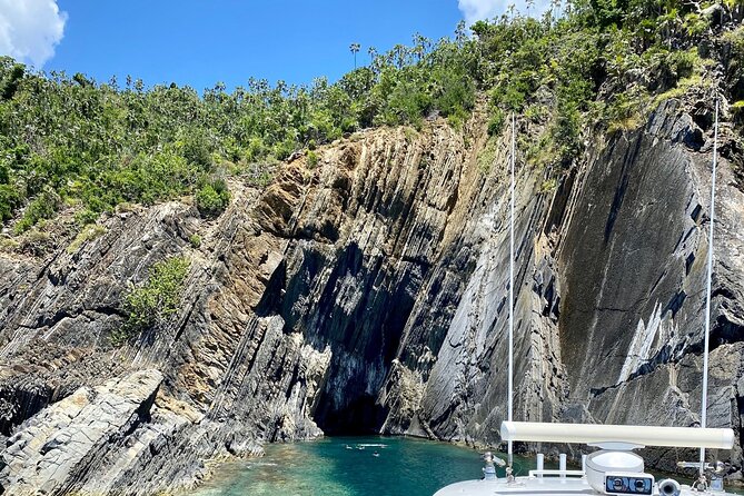 Full Day Snorkeling and Beach Hopping- 37' Intrepid - Captain Gus and comfort in windy conditions, a big part of the value