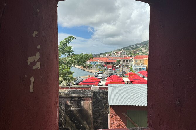 Ghosts and Legends of St. Thomas Charlotte Amalie Walking Tour - Stop 1: Side Street Pub in Creque Alley