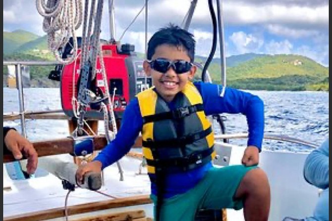 Learn to Sail - Sailing Lessons All Inclusive - Wildlife spotting: where to look when you have a free moment