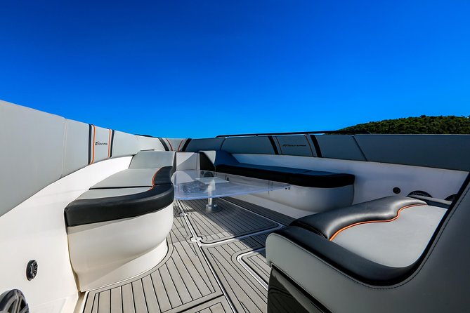 Midnight Sun Charters - 37ft OBSIDIAN - Sandy Cay: Small Island Energy for Snorkel and Sun