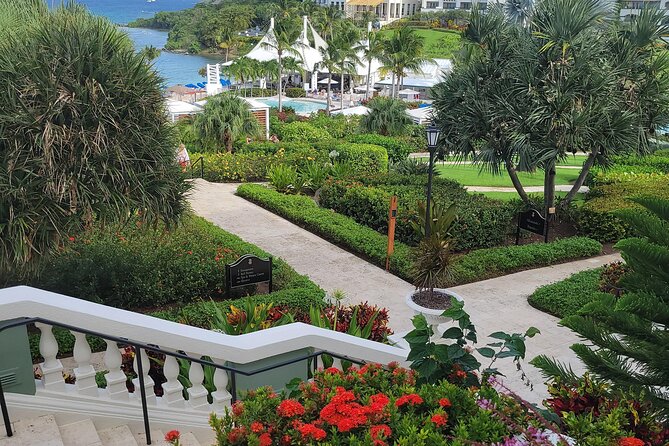 PARADISE TAXI & TOURS USVI-St. Thomas- Airport Transfer to Ritz Carlton Elysian - The ride itself: private, air-conditioned, and about 30 to 35 minutes