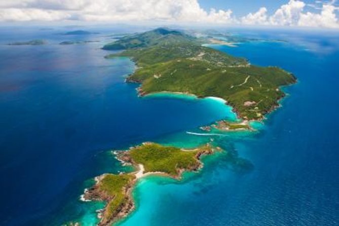 Turquoise shallows and green cays off the Virgin Islands