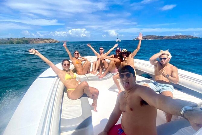 Private Full Day Boat Charter around St Thomas and St John - Floating restaurant options: Lime Out and Pizza Pi stops