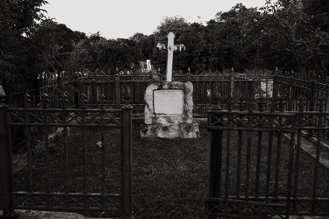 St. Croix Ghost Tour of Historic Christiansted - Guides who keep the mood lively and answer real questions