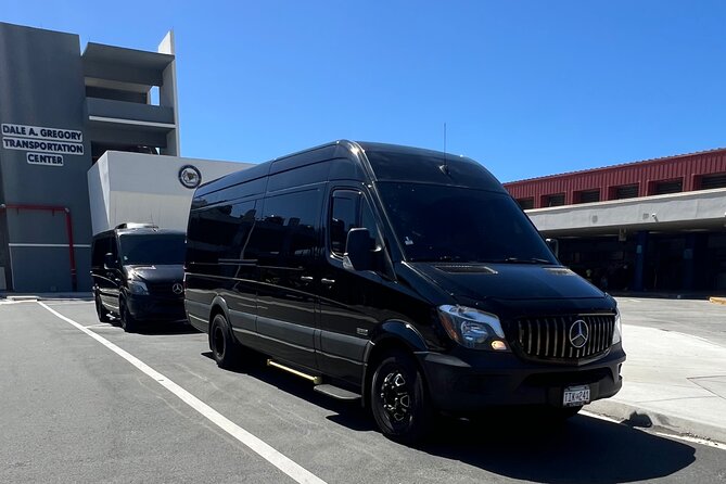 St Thomas Private Airport Transfer - The Standard Island Route: Lookout, Drake Seat, Mountaintop, Beach