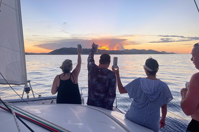 Turtles, Pizza Pi & Sunset trip - Sailing past Cinnamon Bay and Trunk Bay views